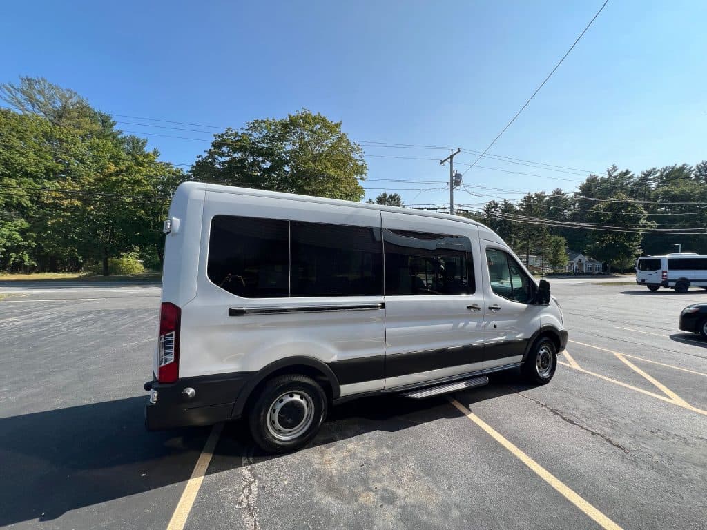 2015 Ford E350 Transit Van - Image 4