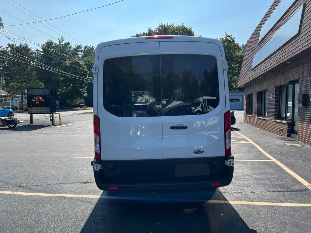 2015 Ford E350 Transit Van - Image 5