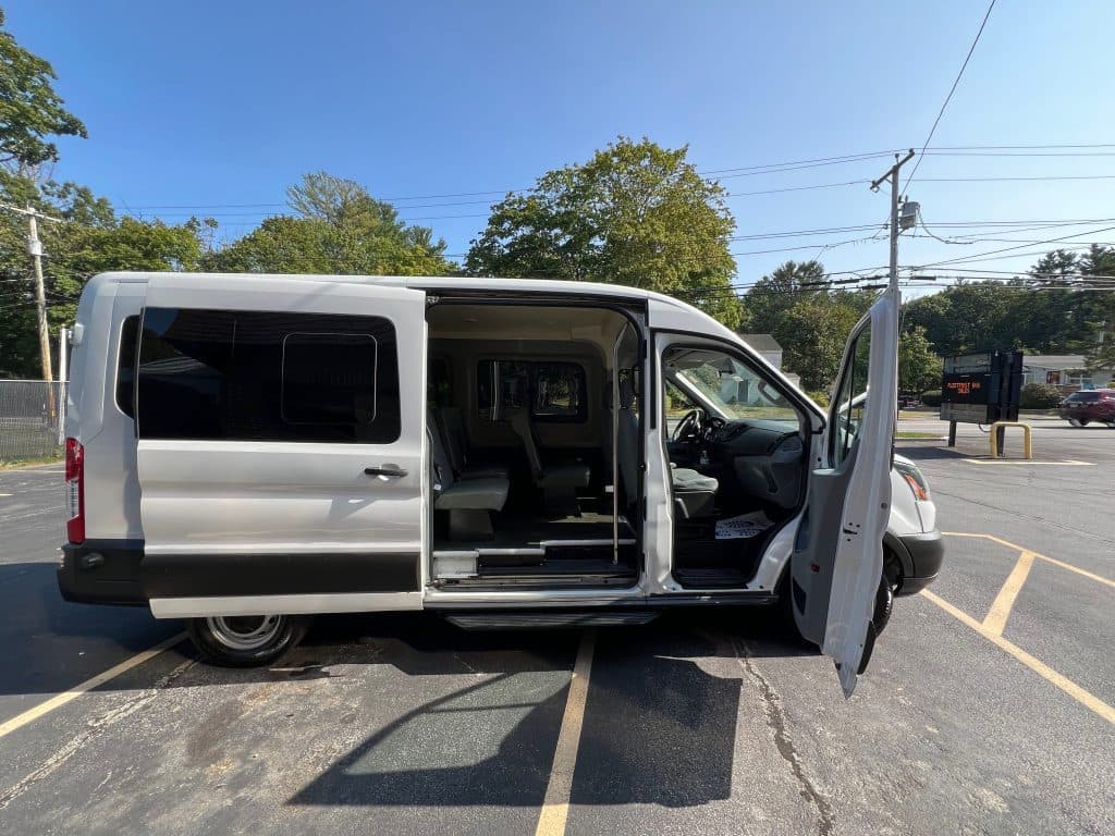 2015 Ford E350 Transit Van - Image 7