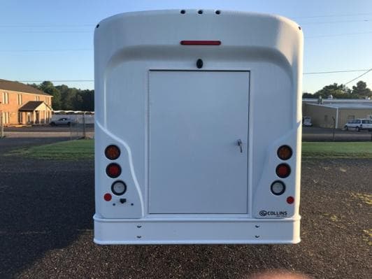 2019 Ford Collins Mini Bus - Image 3