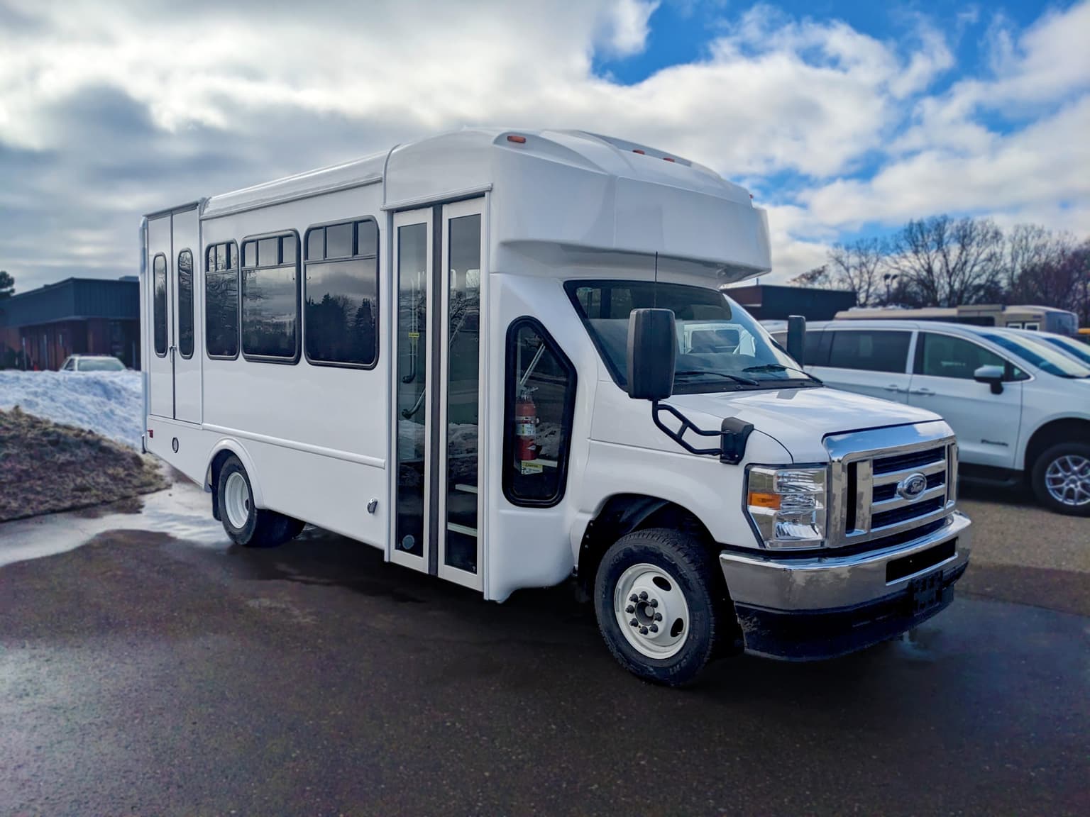 2024 Champion Challenger bus