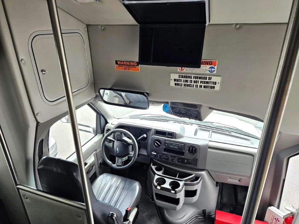 2022 Starcraft Allstar Shuttle Bus - Image 6