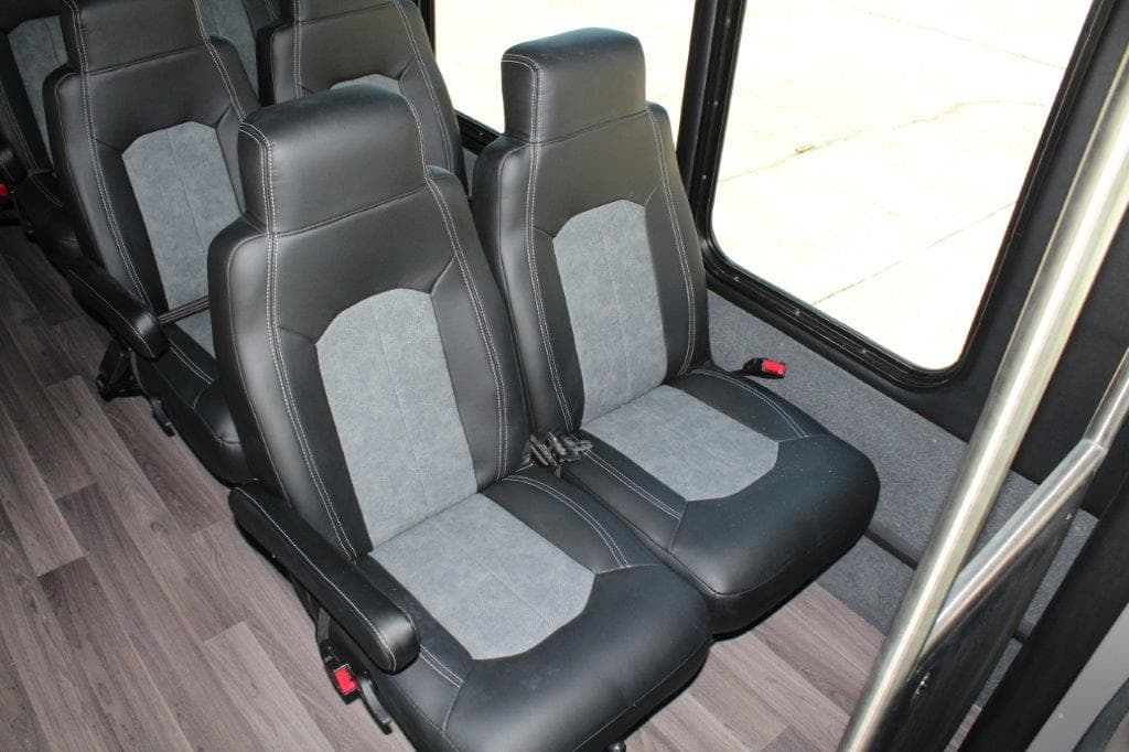 2020 LA West Executive Transit Shuttle Bus - Image 6