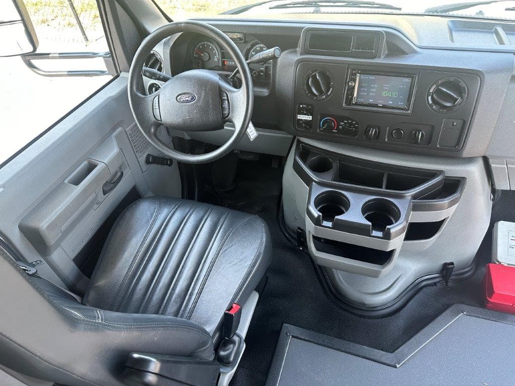 2019 Starcraft Allstar Shuttle Bus - Image 4