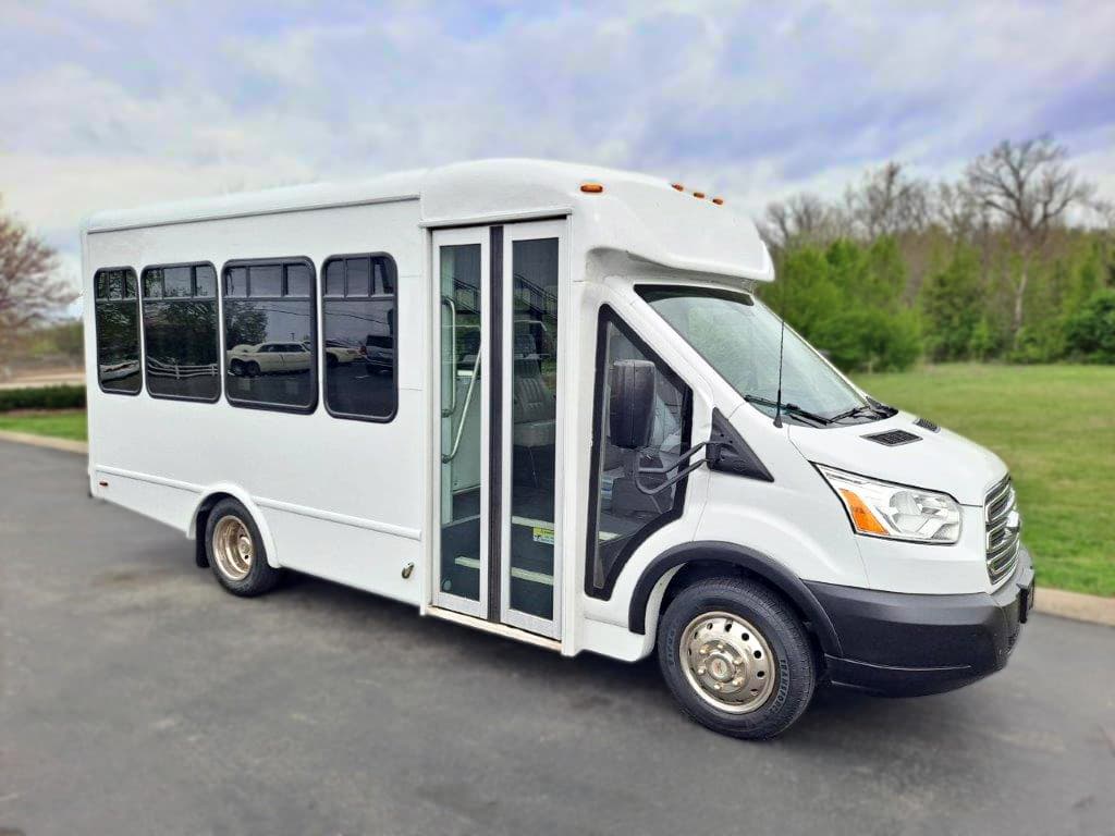 2018 Starcraft Starlite Shuttle Bus - Image 1