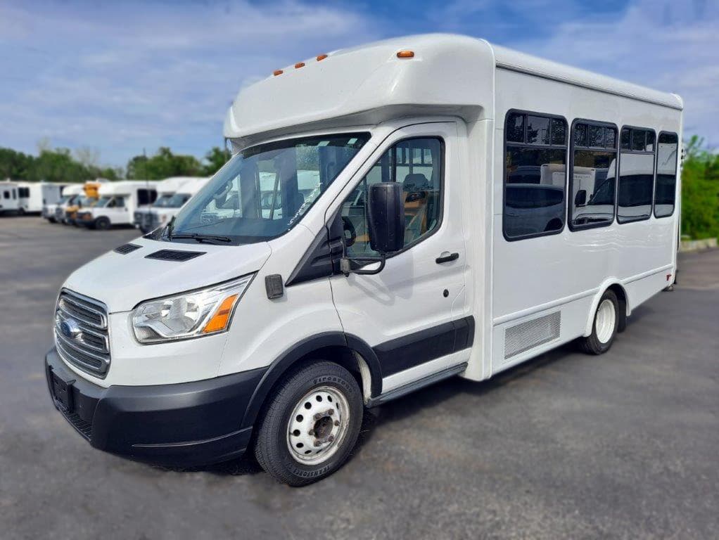 2018 Starcraft Starlite Shuttle Bus - Image 3
