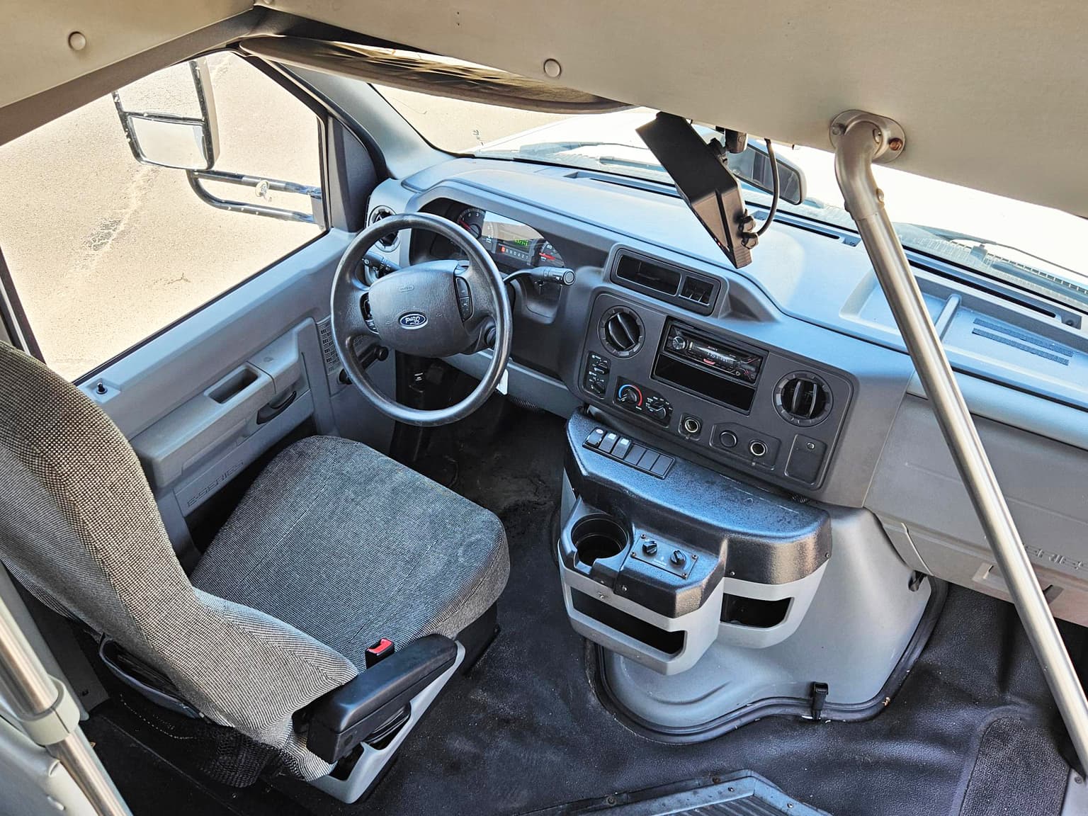 2017 Elkart Coach ECII Shuttle Bus - Image 6