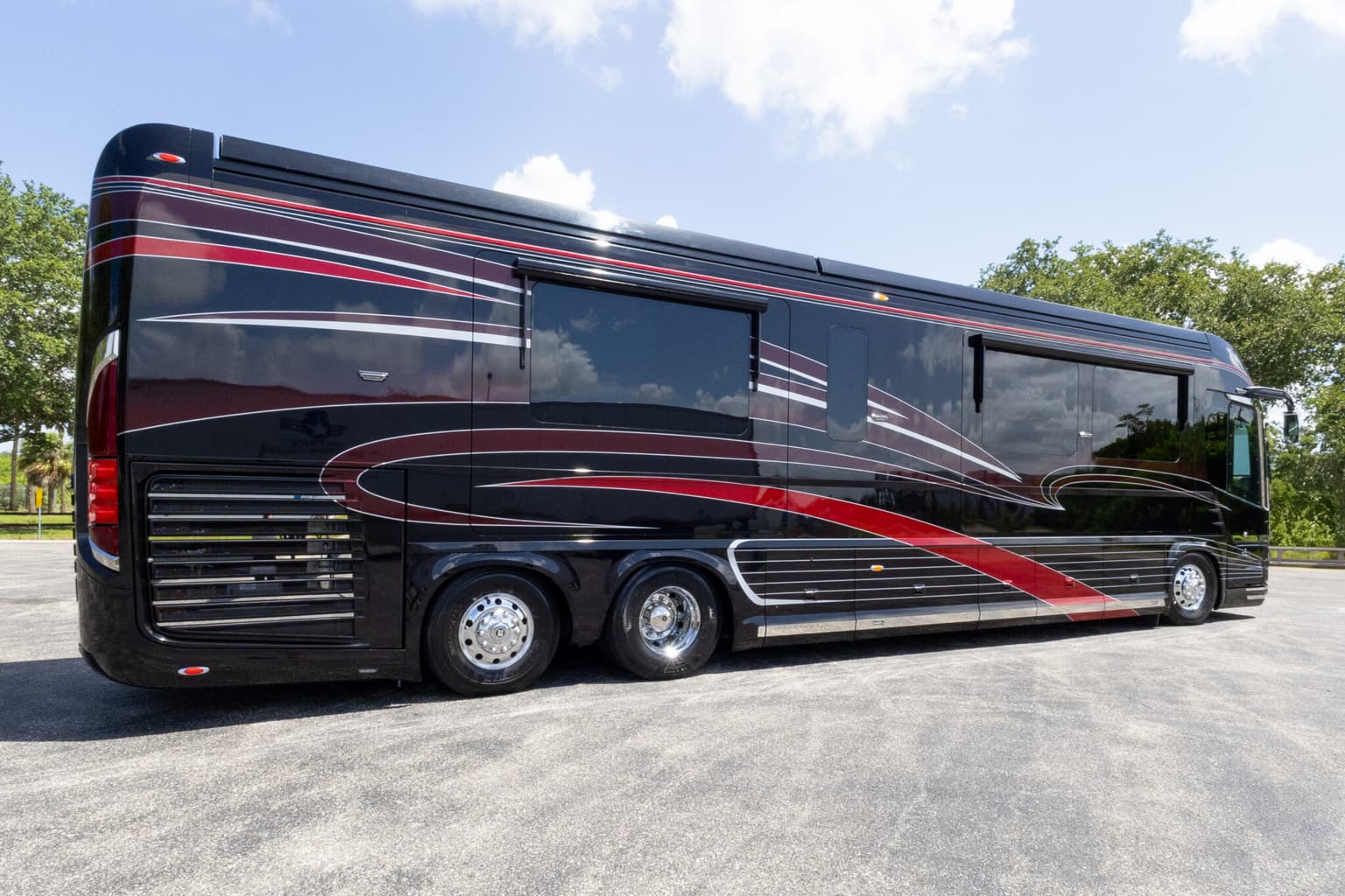 2019 Newell P50 bus