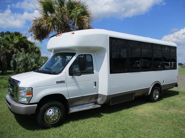 2014 Ford Aerotech bus