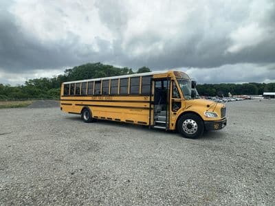 2013 Freightliner Thomas SAF-T-Liner bus