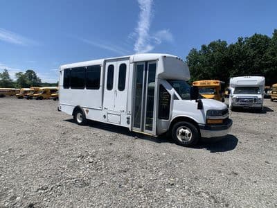 2017 Chevrolet Champion bus