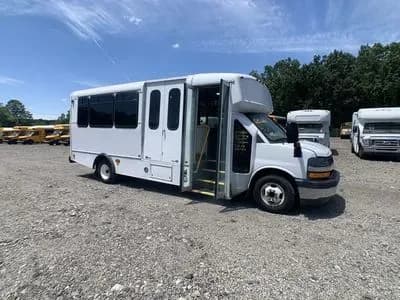 2017 Chevrolet Champion bus