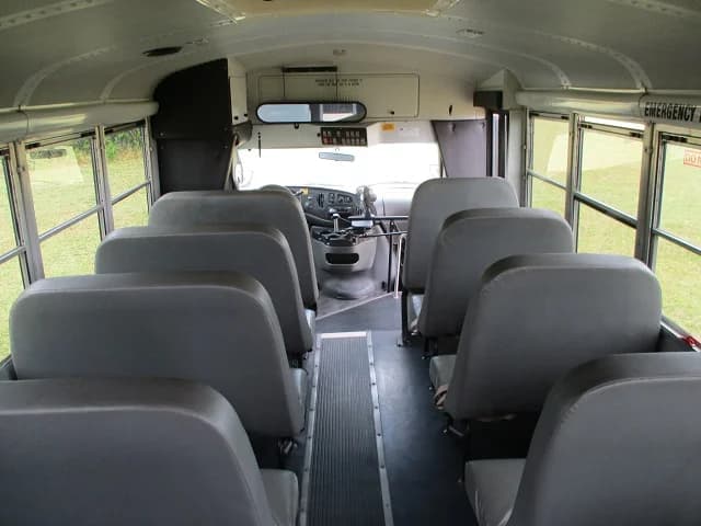 2006 Ford E450 Collins Activity Bus - Image 7
