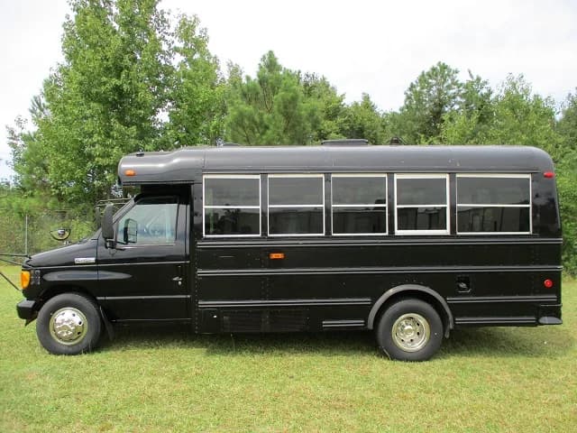 2006 Ford E450 Collins Activity Bus - Image 8