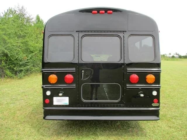 2006 Ford E450 Collins Activity Bus - Image 2