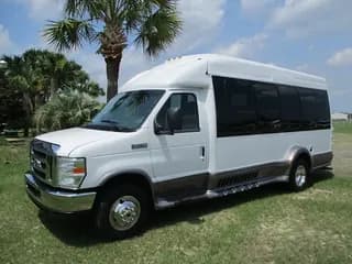 2015 Turtle Top Van Terra bus