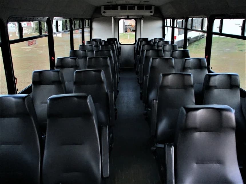 2011 Ford F550 Glaval Mid Size Bus - Image 5