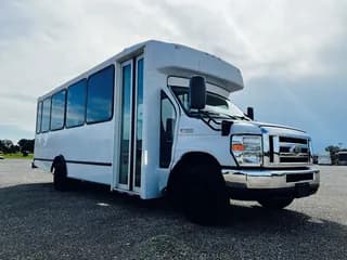 2017 Ford E450 bus
