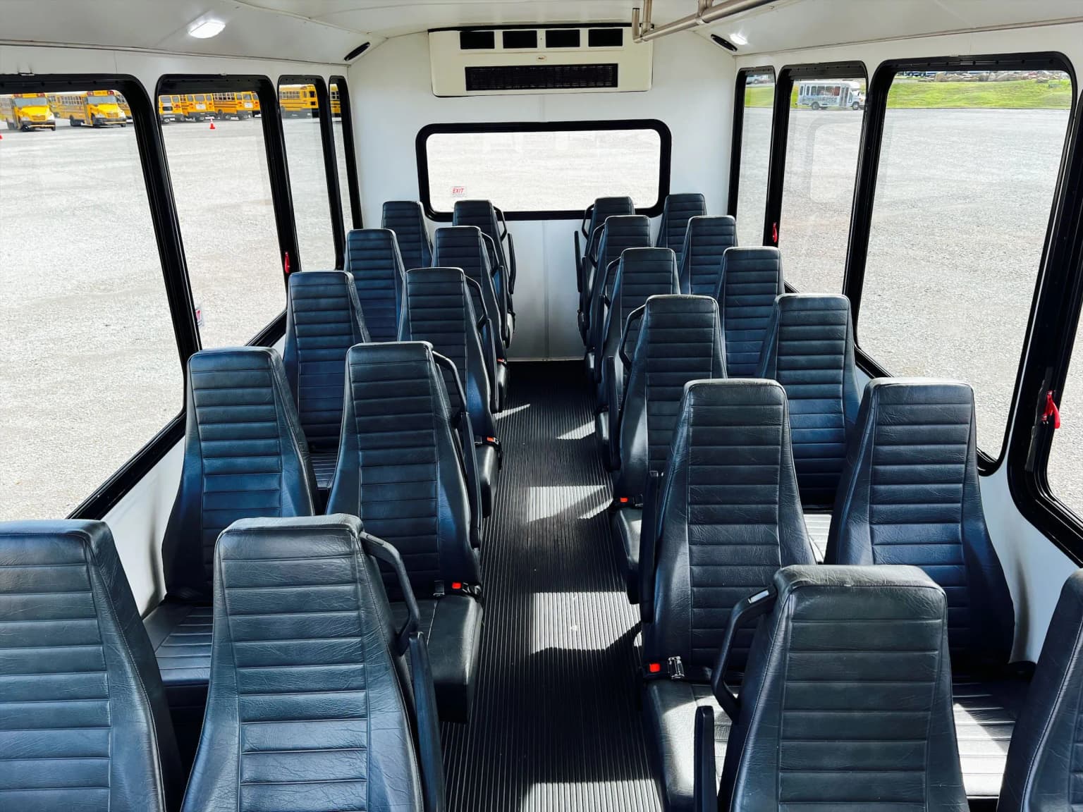 2017 Ford E450 World Trans Shuttle Bus - Image 5