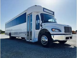 2015 Freightliner Glaval bus