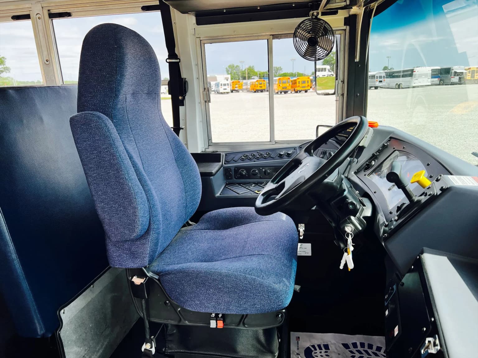 2019 Blue Bird Vision School Bus - Image 5