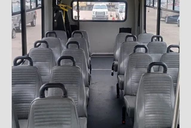 2016 Ford Champion Shuttle Bus - Image 3