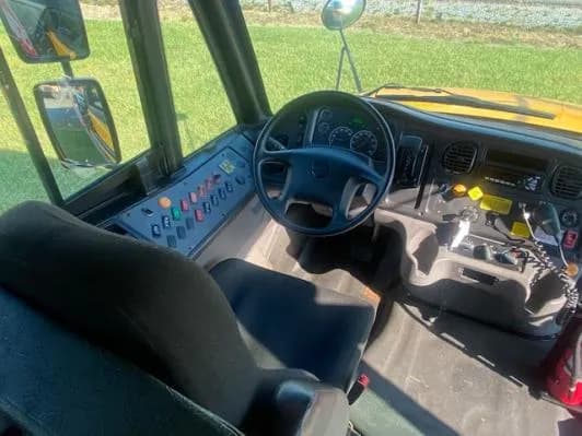 2018 Freightliner Saf-T-Liner C2 - Image 6