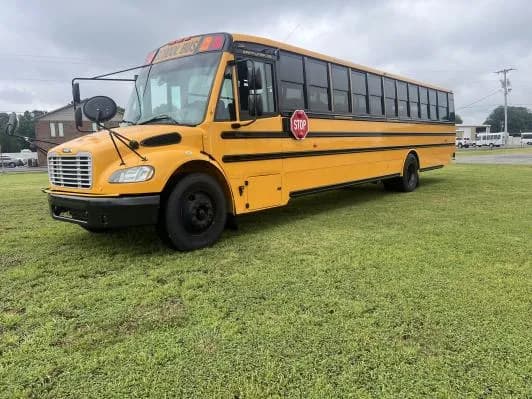 2018 Saf-T-Liner C2 - Image 2