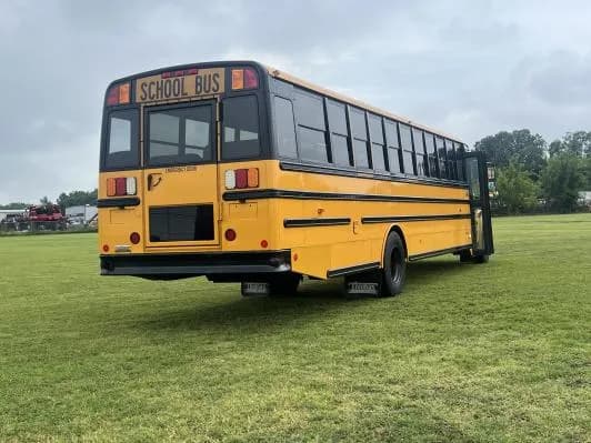 2018 Saf-T-Liner C2 - Image 4