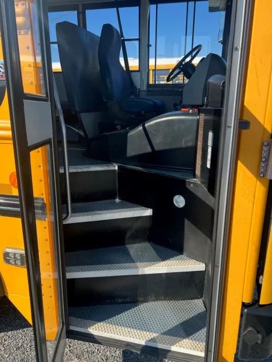 2016 Thomas Saf-T-Liner FE School Bus - Image 5