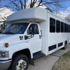 2009 Chevrolet 4500 Shuttle Bus - Image 1