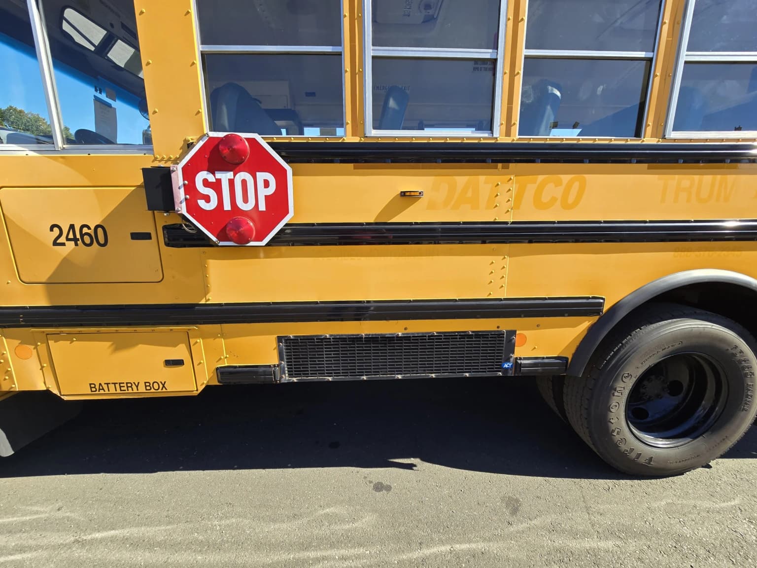 2014 International CE School Bus - Image 2
