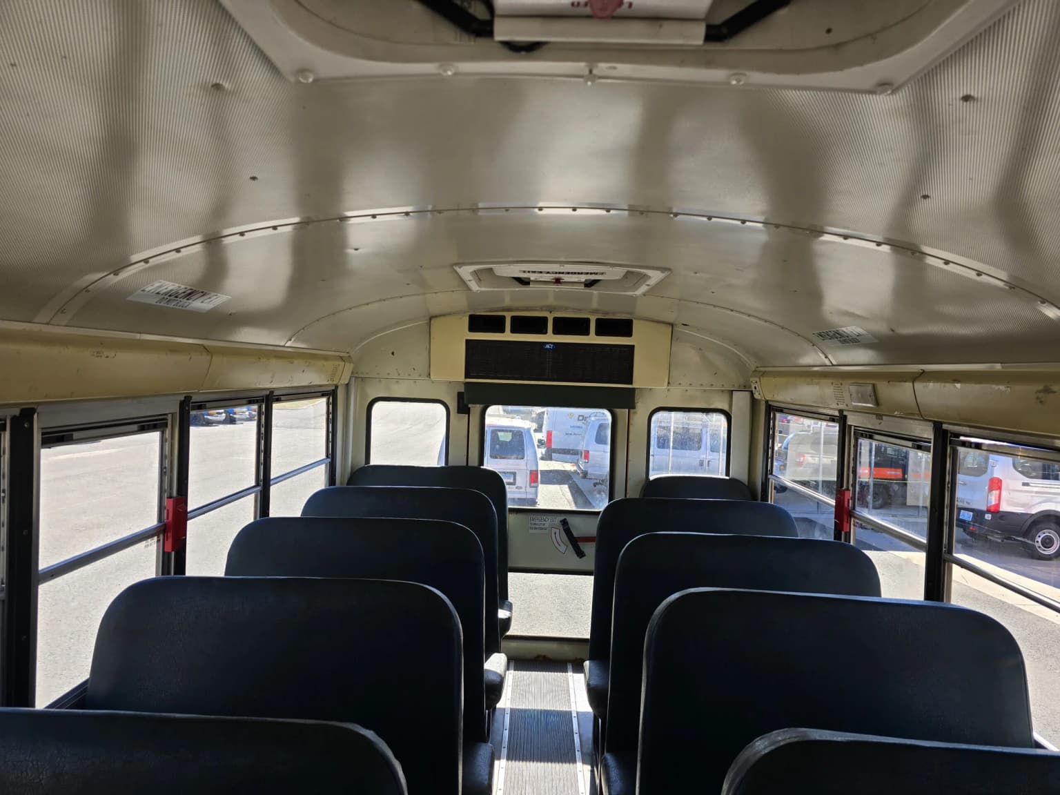 2014 International CE School Bus - Image 6