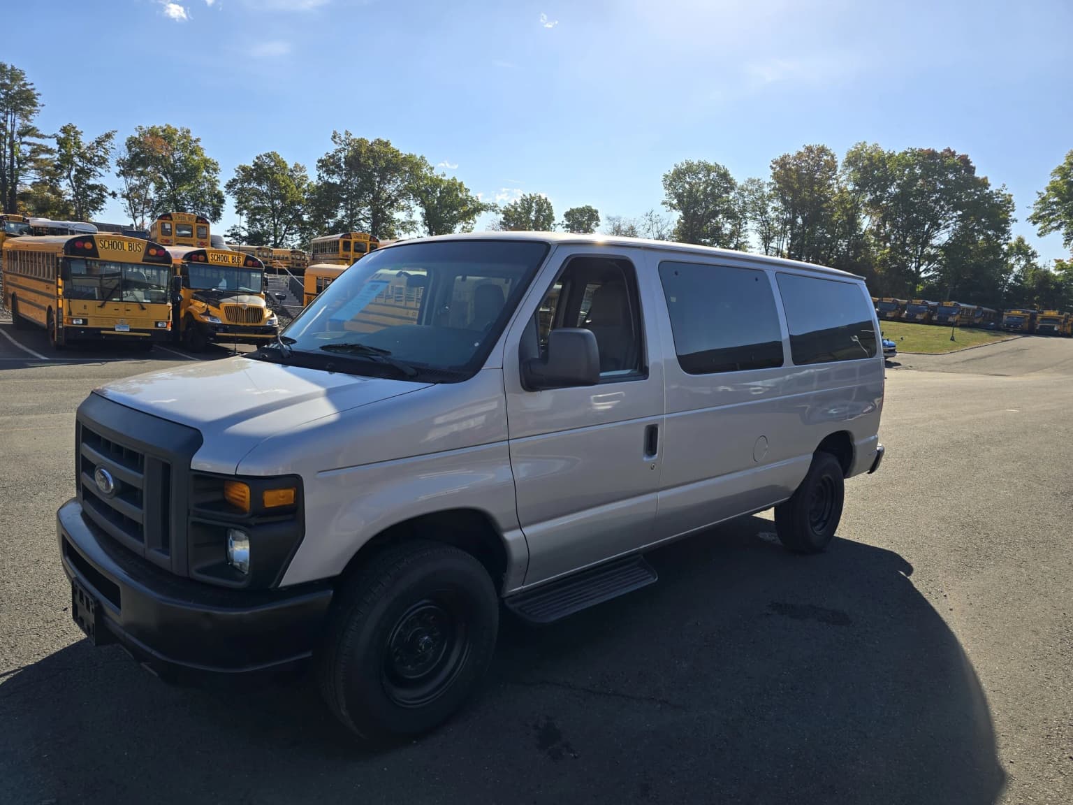 2013 Ford E350 Van - Image 2