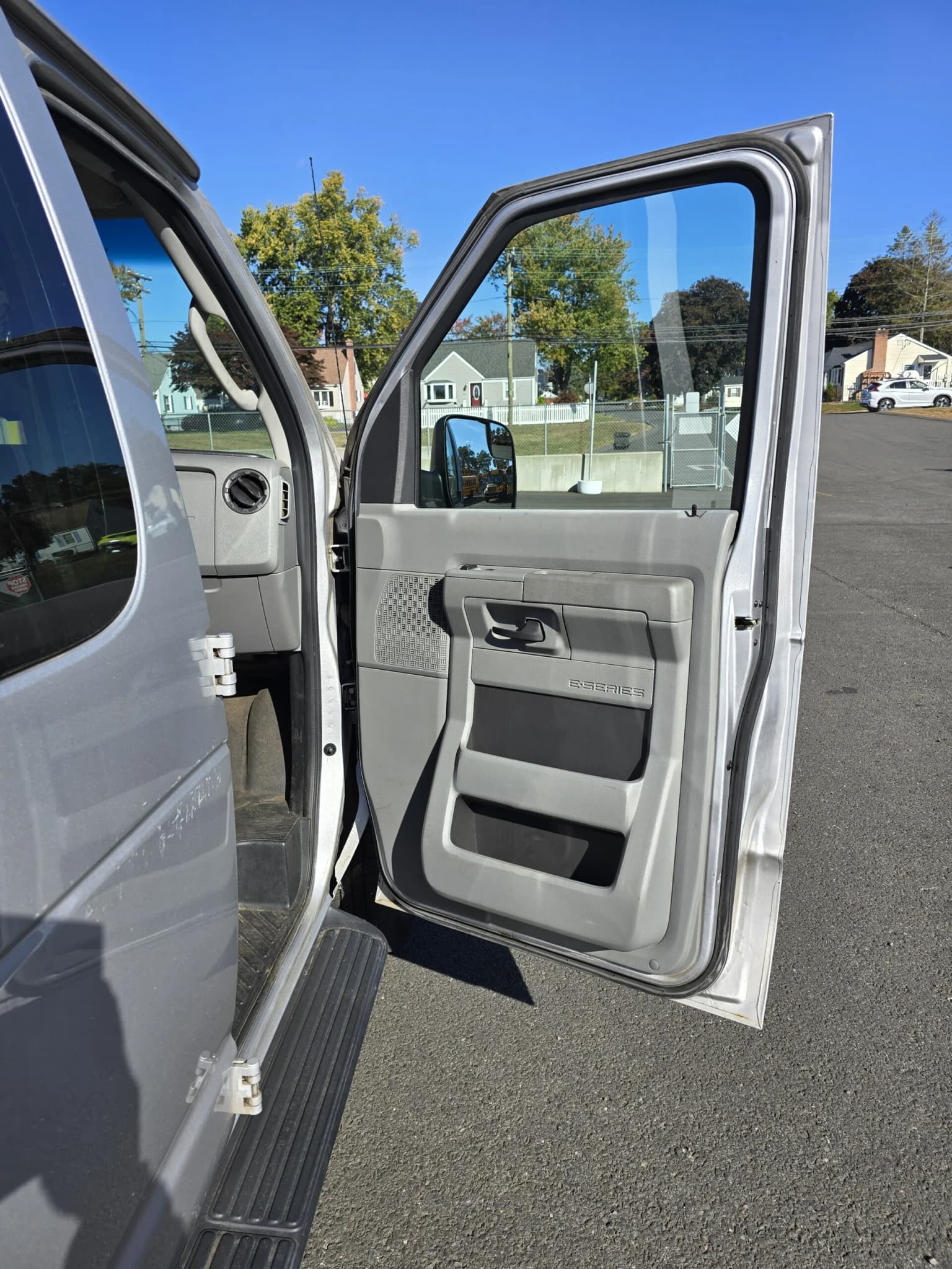 2013 Ford E350 Van - Image 7