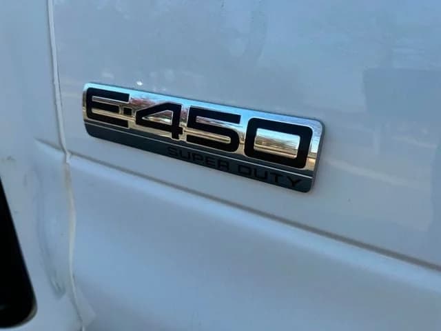 2017 Ford E450 ADA Shuttle Bus - Image 15