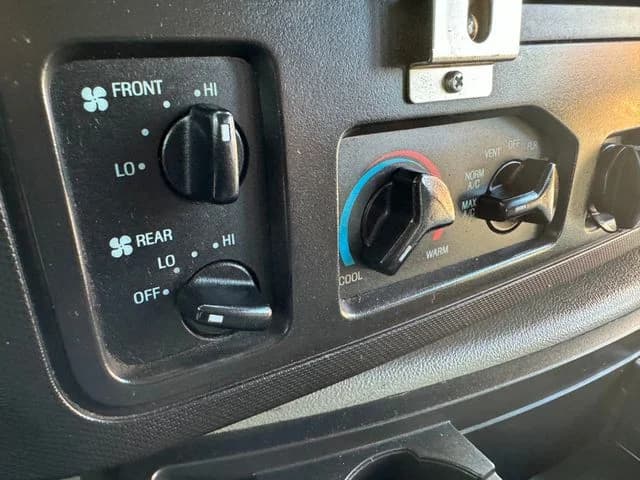 2017 Ford E450 ADA Shuttle Bus - Image 32