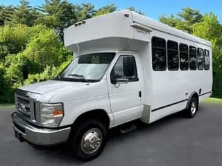 2015 Ford E450 bus