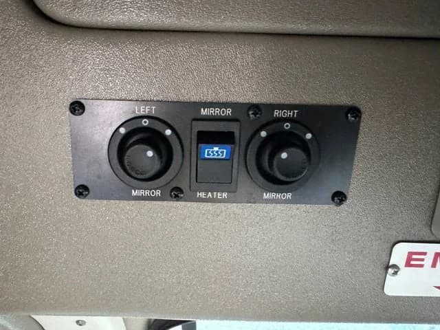 2013 Ford E450 Shuttle Bus - Image 33
