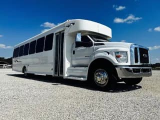2017 Ford F650 bus