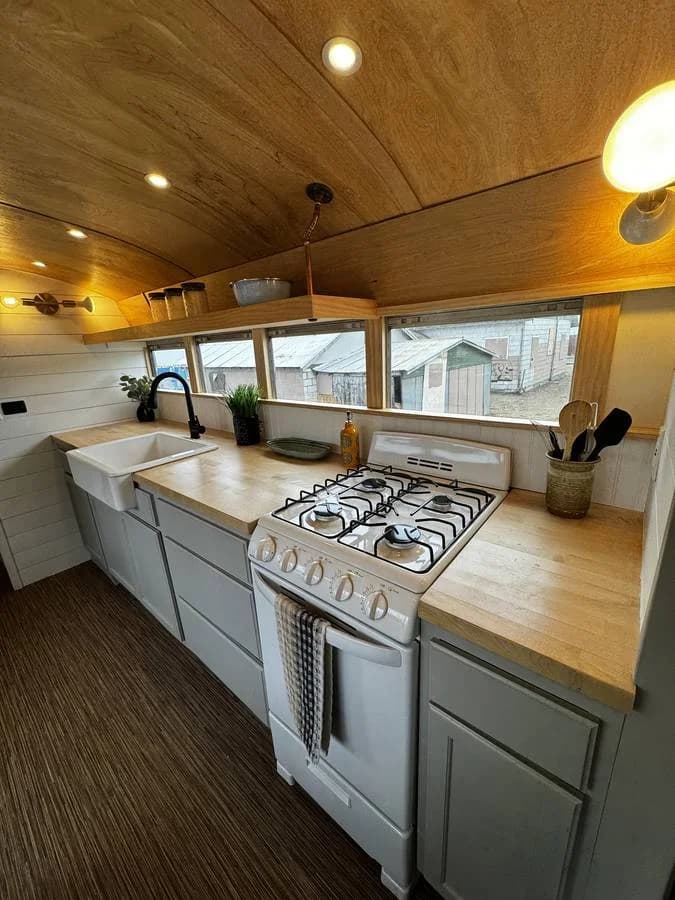 4700 DT 466E #15075 - Image 5
