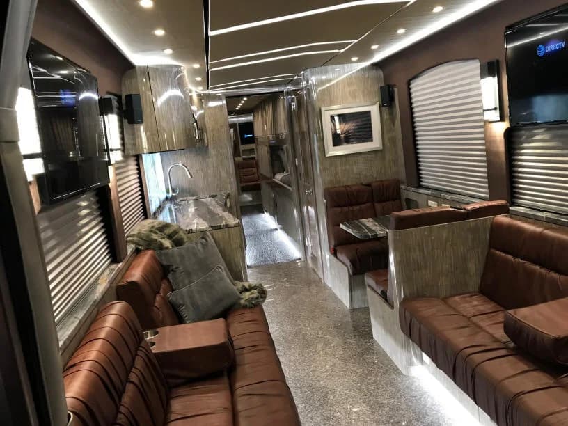 2021 Prevost X3 Entertainer Motorcoach - Image 3