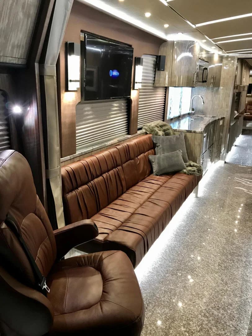 2021 Prevost X3 Entertainer Motorcoach - Image 4