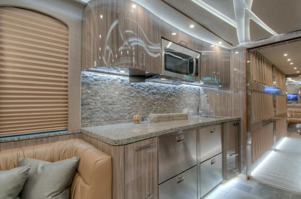 2018 Prevost X3-45 Entertainer Motorcoach - Image 15
