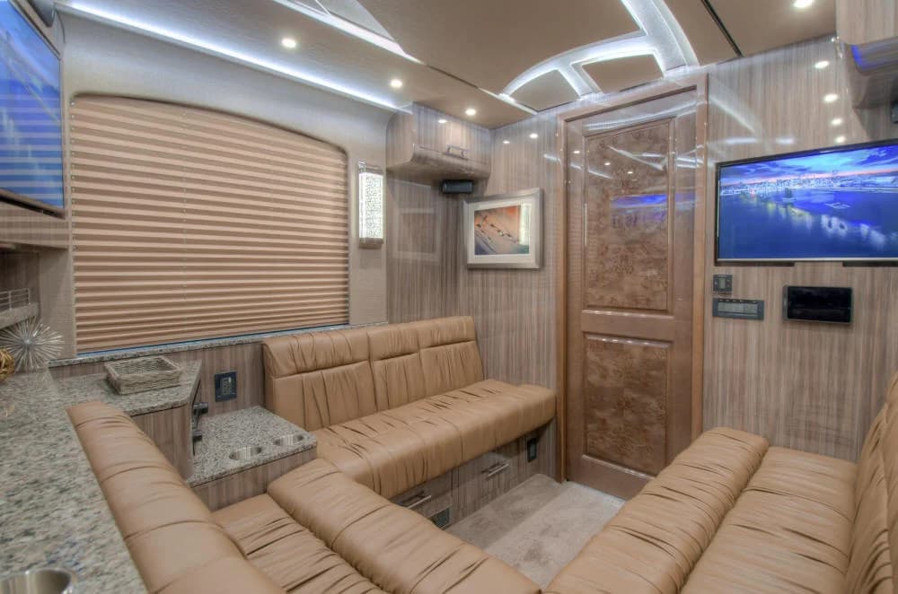 2018 Prevost X3-45 Entertainer Motorcoach - Image 3