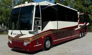2015 Prevost (NFI) H3-45 bus