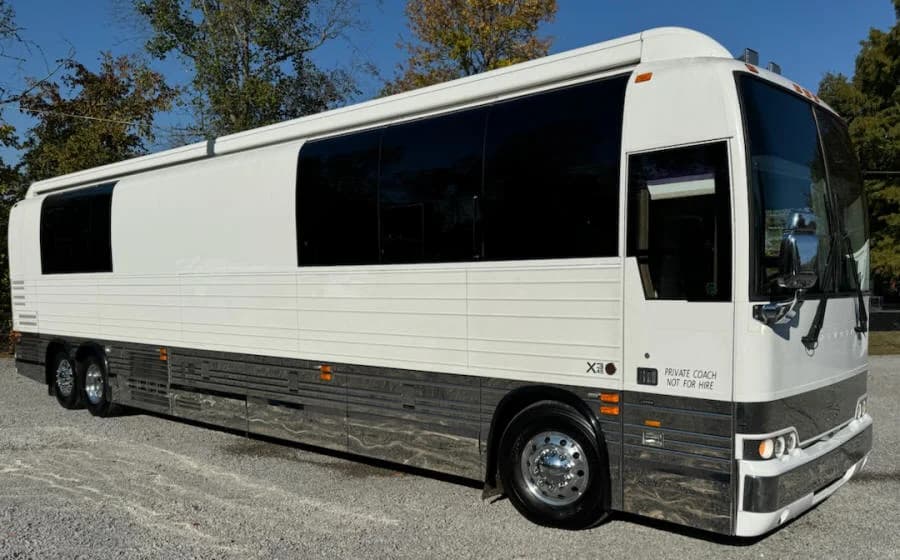 2013 Prevost X3 Star Motorcoach - Image 5