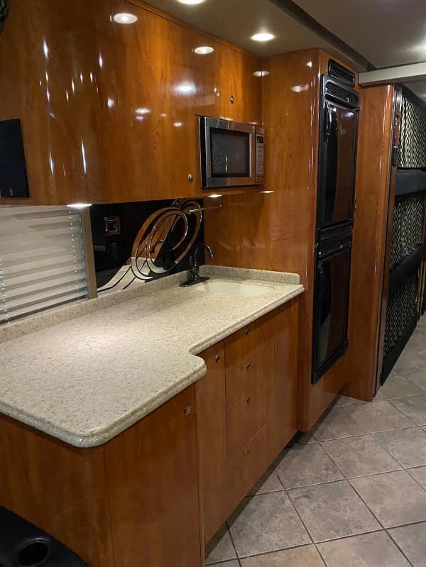 2011 Prevost XLII Motorcoach - Image 12