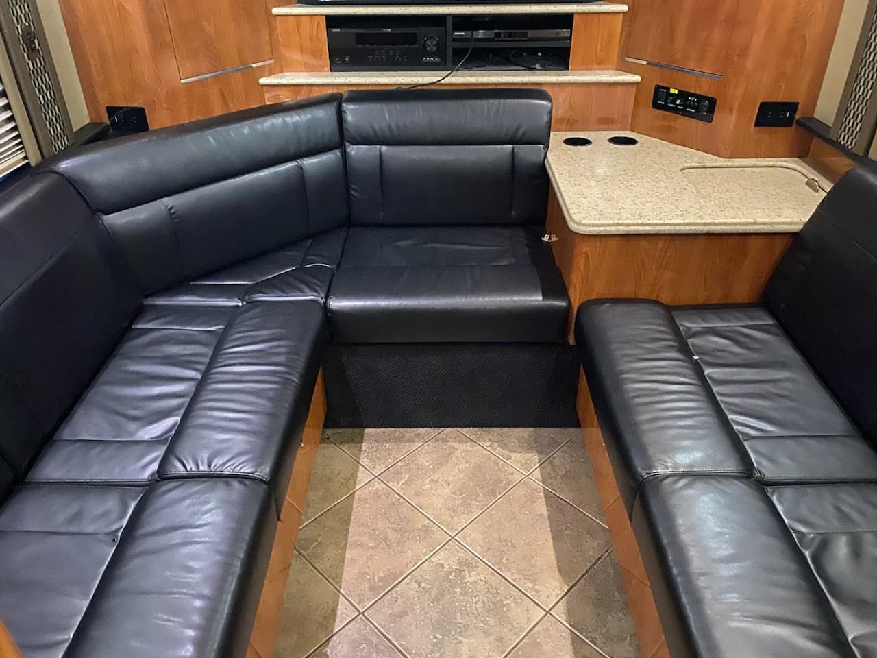 2011 Prevost XLII Motorcoach - Image 17