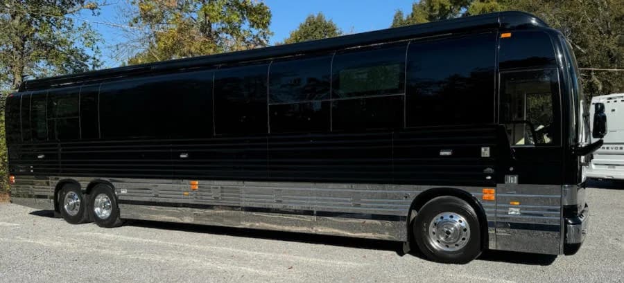 2011 Prevost Star Bus Motorcoach - Image 5